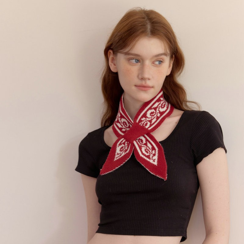 Perforated Jacquard Double-Sided Color Neck Warmer – Small Cozy Scarf for Women - Image 4