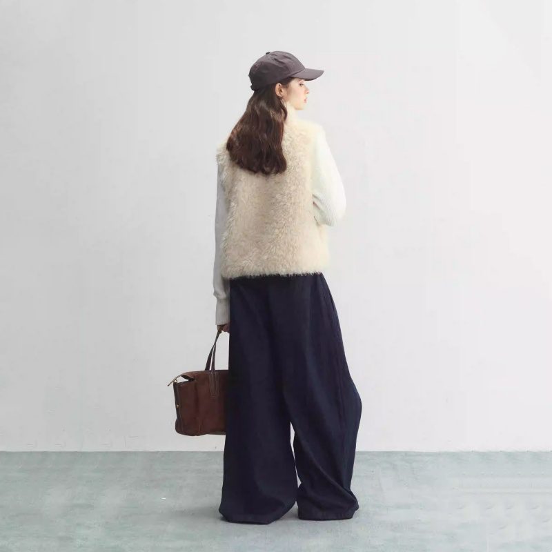 Women’s 90% White Duck Down Lined Jacket with Knit Sleeves and Stand Collar - Image 3