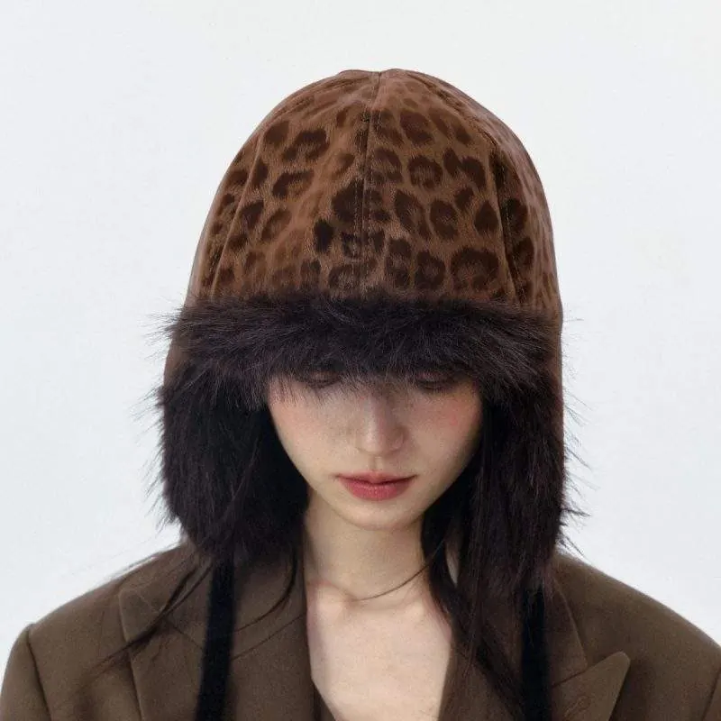 Vintage Leopard Print Plush Earflap Hat - product detail image 2 by TRANSION