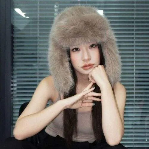 Vintage Winter Plush Earflap Hat – Warm & Windproof - product detail image 3 by TRANSION