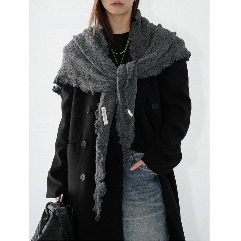 Ruffled Edge Triangle Scarf – Warm and Versatile Winter Shawl