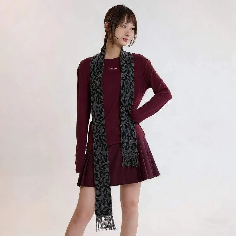 Slim Leopard-Print Scarf – Chic, Versatile & Cozy Winter Neck Wrap - product detail image 3 by TRANSION
