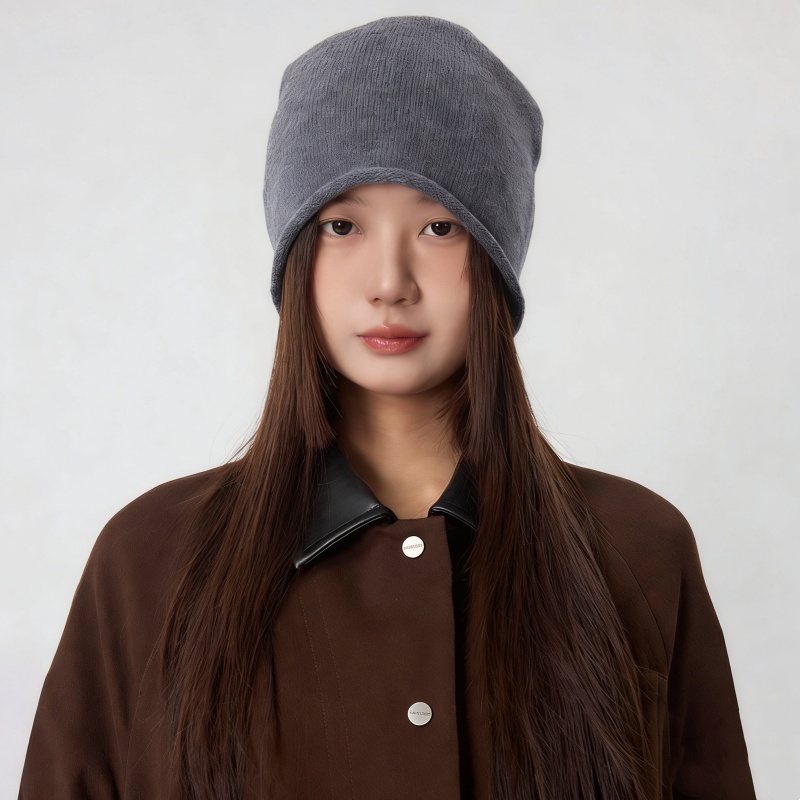 Solid Color 100% Wool Beanie – Warm & Versatile Knit Hat