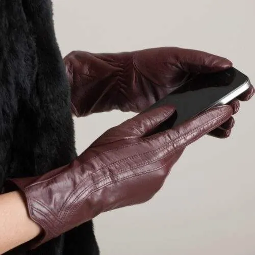 Fashion Winter Warm Sheepskin Leather Gloves - product detail image 2 by TRANSION