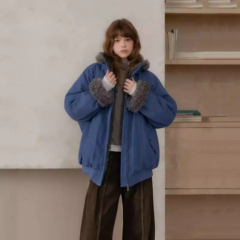 Blue Patchwork Plush-Lined Padded Jacket with Faux Fur Collar - custom OEM apparel by TRANSION