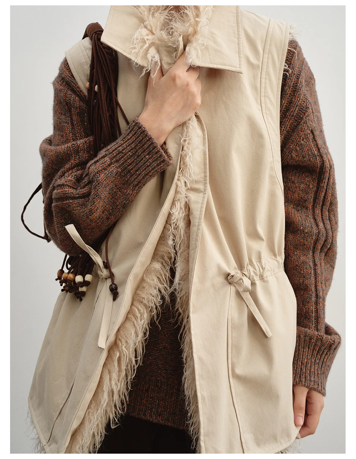 Women's Sleeveless Faux Fur Gilet, Drawstring Waist Lapel Collar Vest Jacket, Luxury Winter Outerwear - Image 4