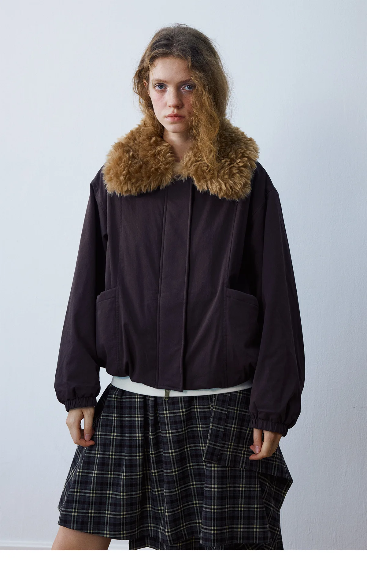 Women's Color Block Faux Fur Collar Short Puffer Jacket – Warm Winter Quilted Coat - Image 3